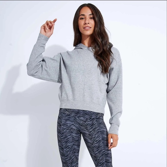 Onzie Cropped Hoodie - Grey Size: M/L - Picture 2 of 15